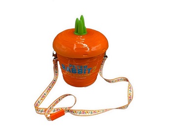 special design carrot shape food tin box with rope